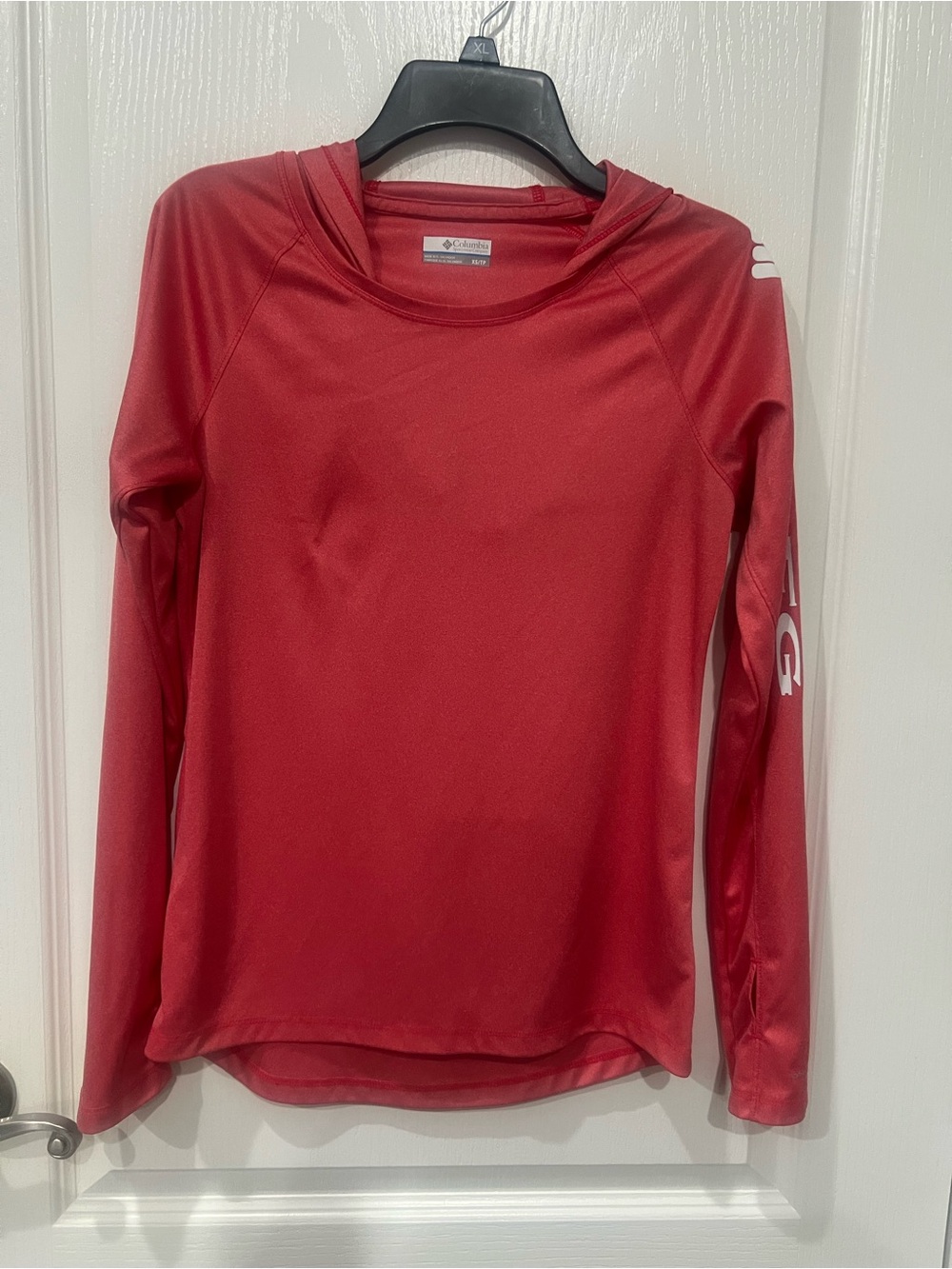Columbia Women's Long-Sleeve Performance Shirt with Hood